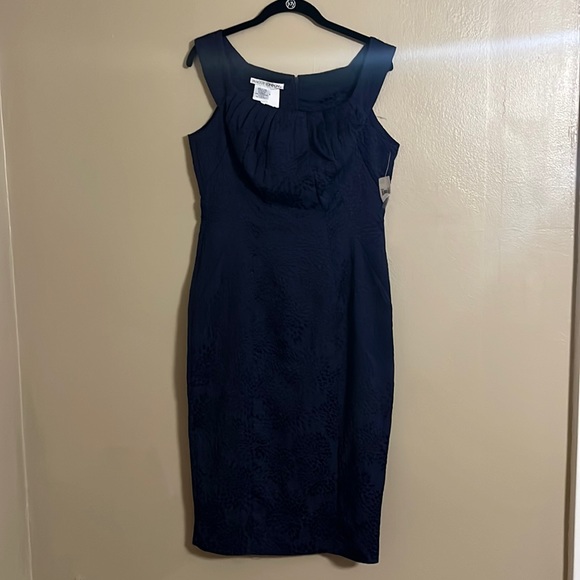 Maggy London Vintage Embroidered Navy Blue Evening Dress Sz 10 Special Events - Picture 1 of 7